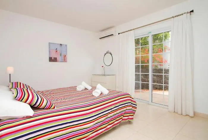 Acentejo Puerto Calero Lanzarote * Puerto Calero